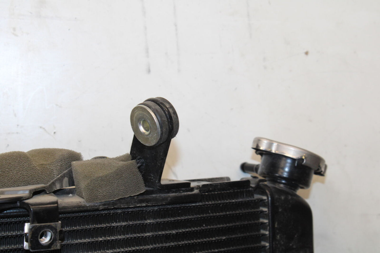 08-16 YAMAHA YZF R6 ENGINE RADIATOR MOTOR COOLER COOLING RADIATER BB665