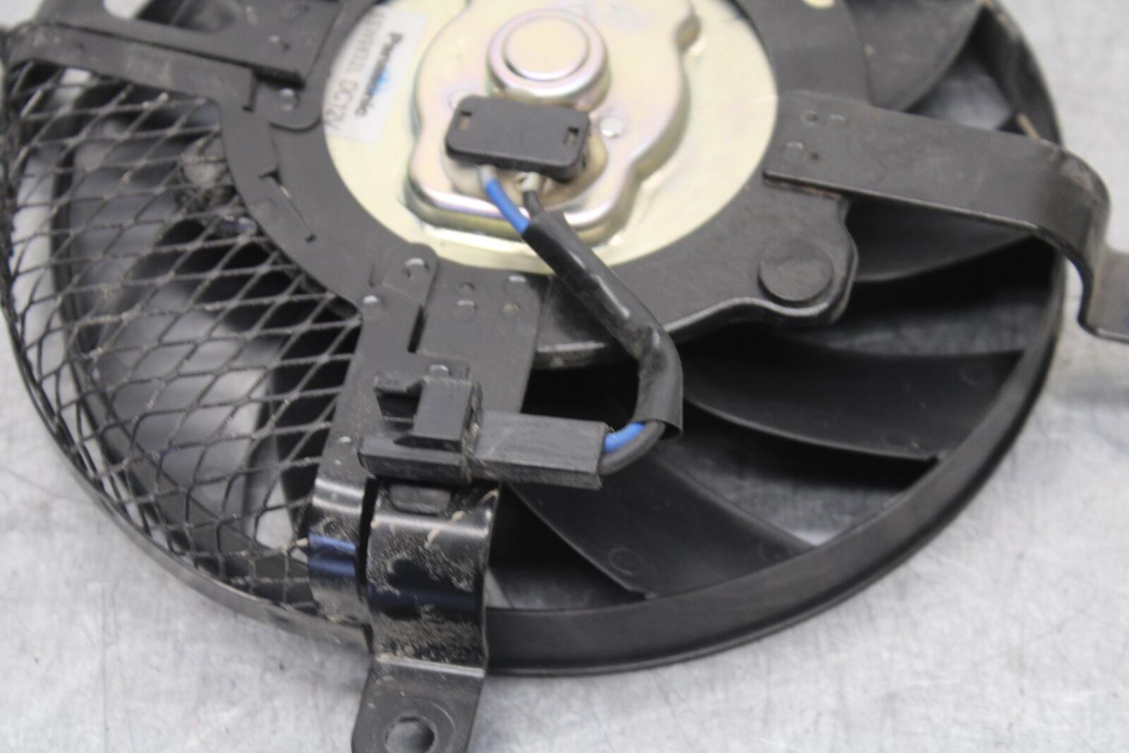 11-23 SUZUKI GSXR 750 ENGINE RADIATOR COOLING FAN BB630