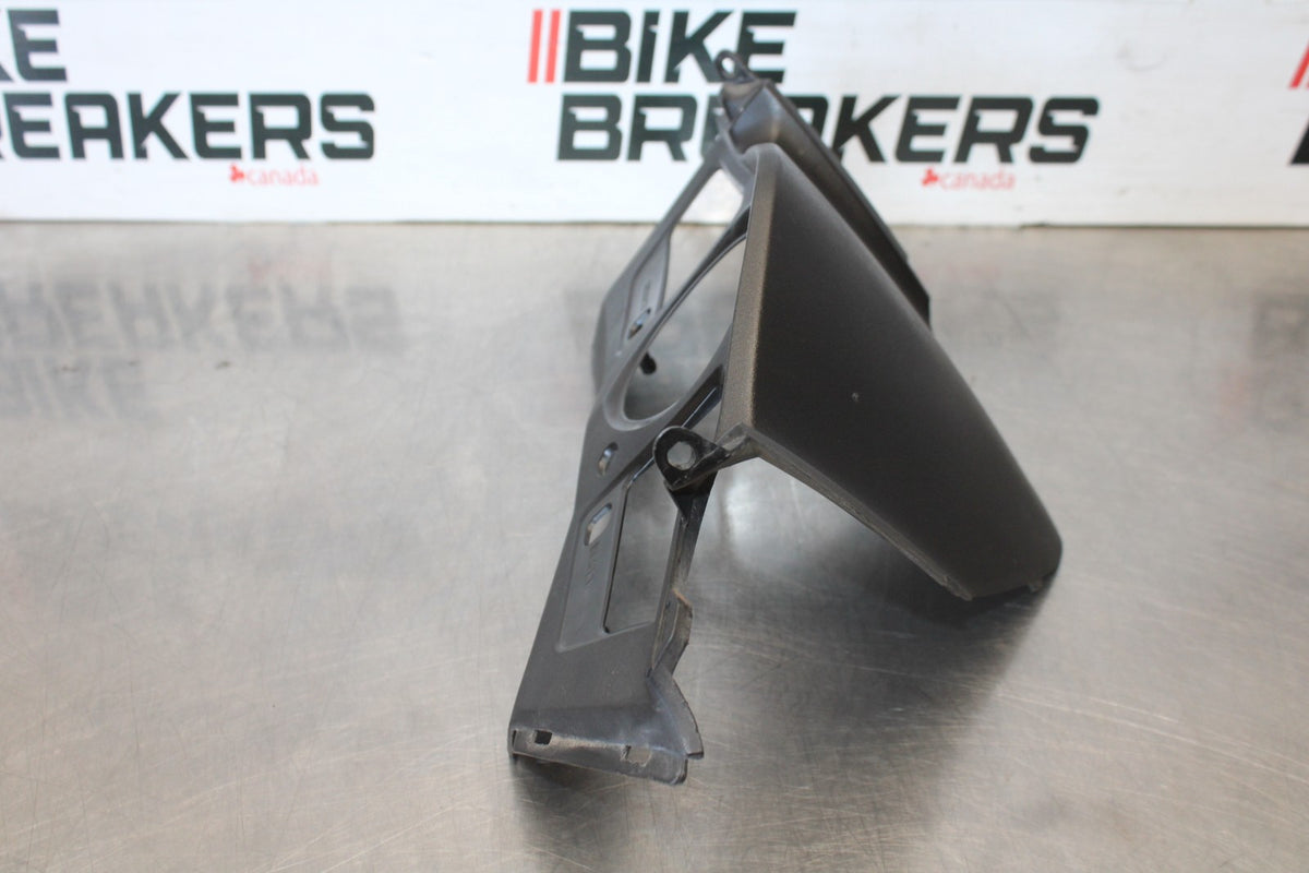 06-07 HONDA INTERCEPTOR 800 VFR800 SPEEDO CLUSTER GAUGE CLUSTER TRIM BB917