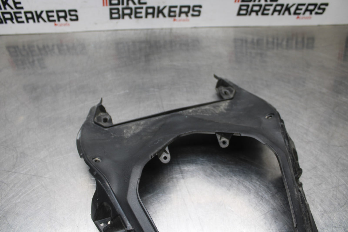 24 KAWASAKI NINJA 500 ABS CENTER REAR BACK TAIL FAIRING COWL BB818