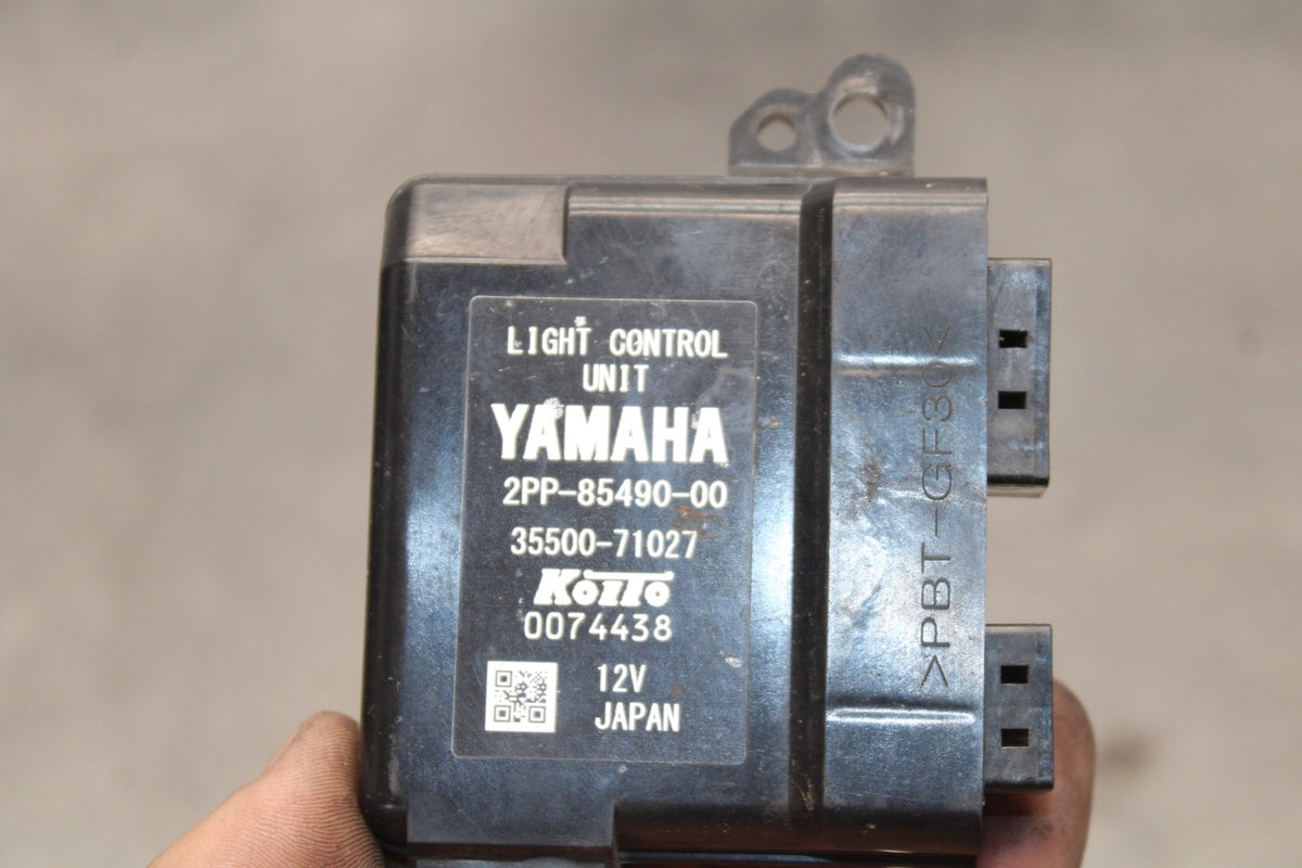 15-17 YAMAHA FJ09 HEADLIGHT COMPUTER CONTROLLER UNIT BLACK BOX BB906