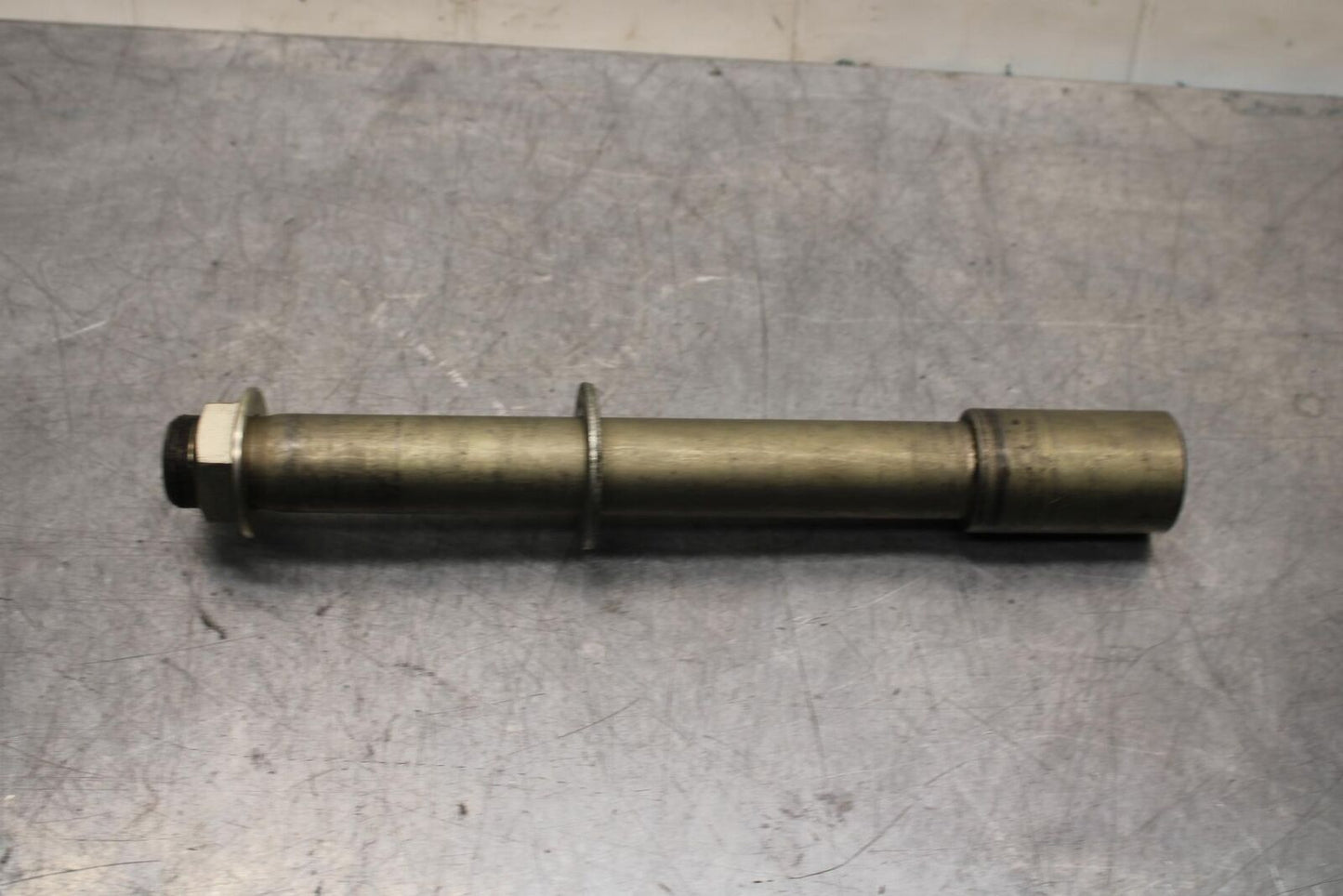 11-23 SUZUKI GSXR 600 FRONT WHEEL RIM AXLE PIVOT BOLT BB582