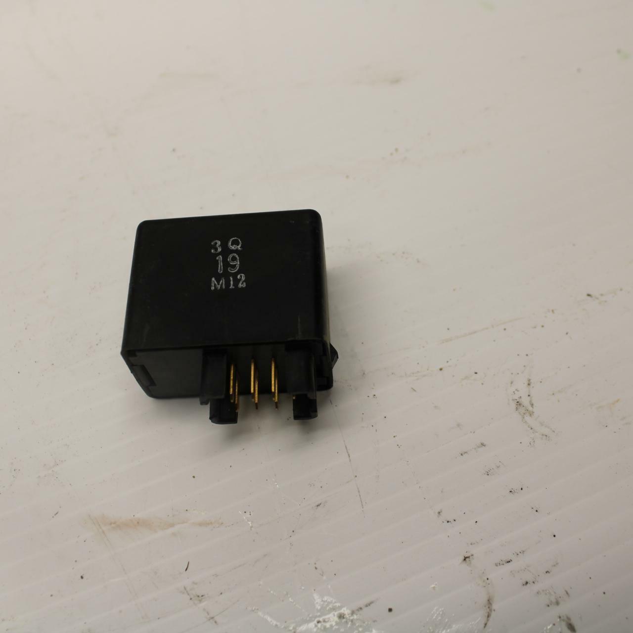 13-16 SUZUKI BANDIT 1250S ABS TURN SIGNAL BLINKER RELAY FLASHER  FUEL BB238
