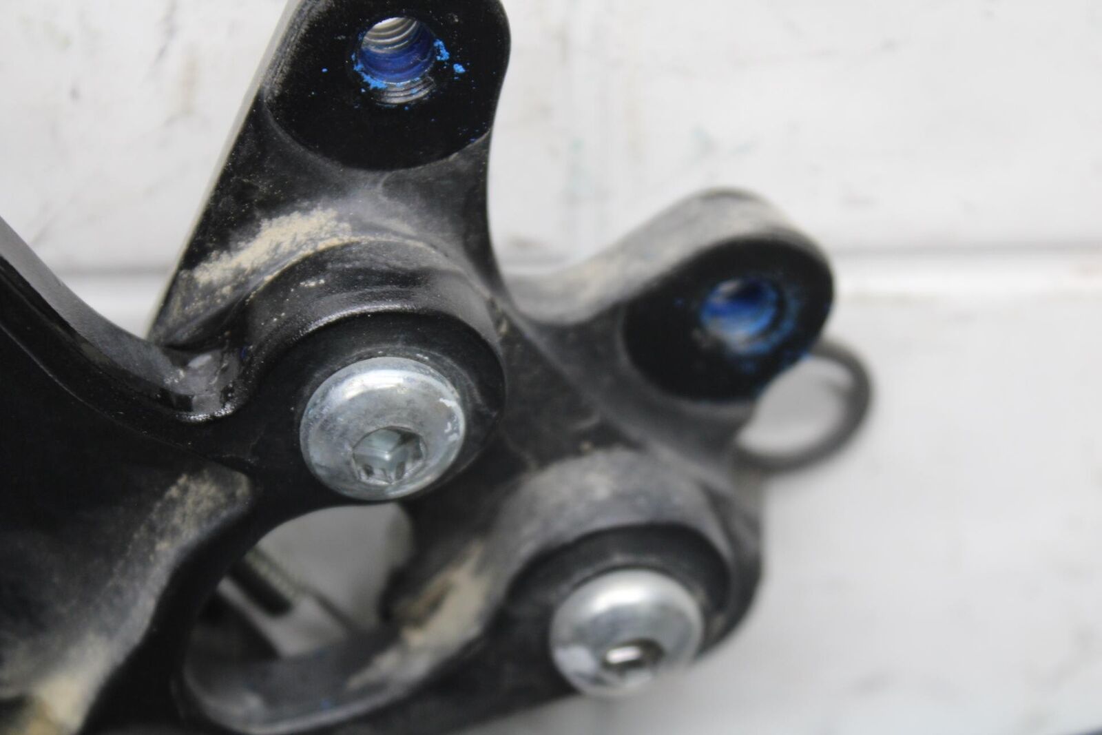 2017 Suzuki GSXR600 RIGHT REARSET REAR SET DRIVER FOOT PEG REST STOP BB598