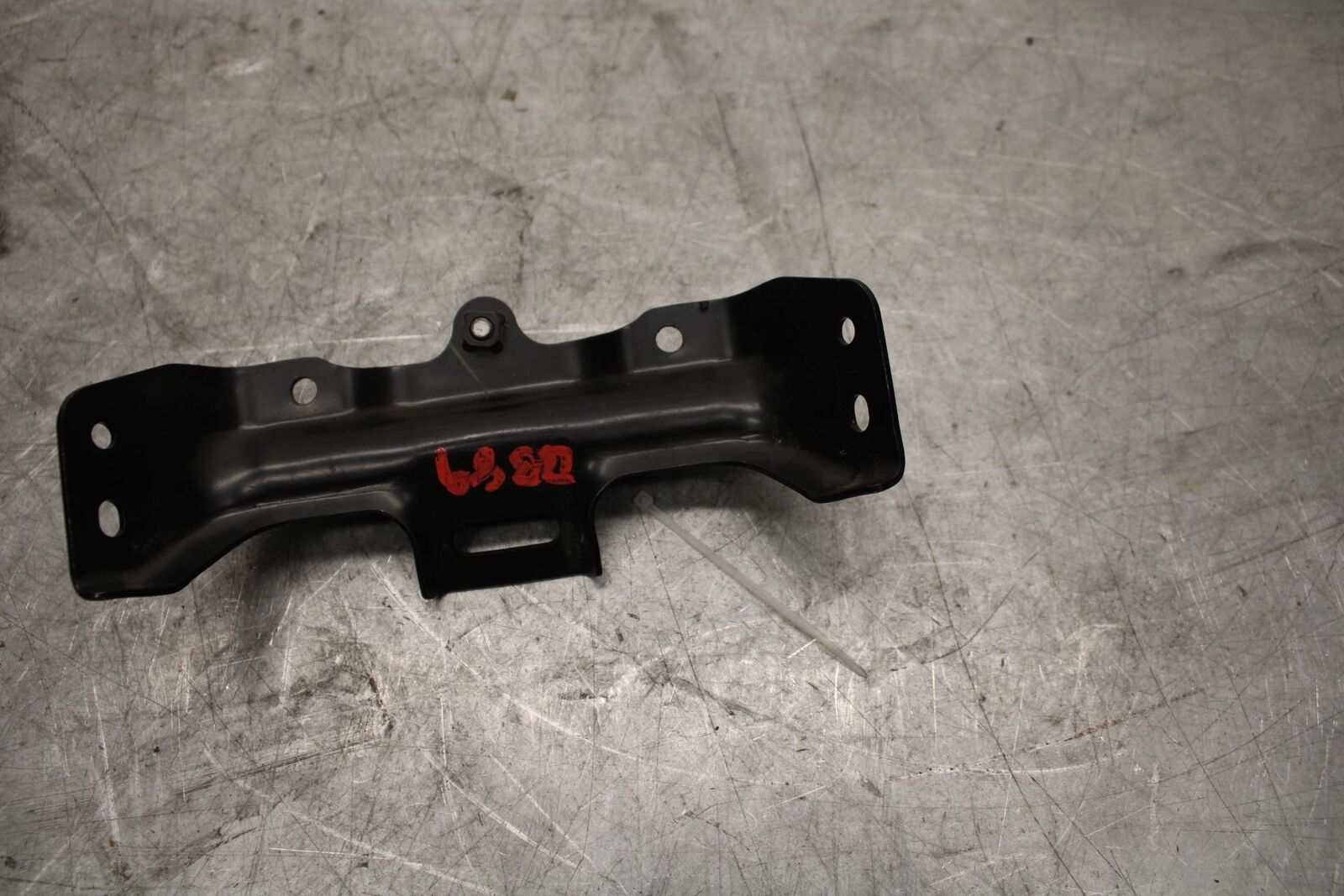 2016 Honda CBR500R GAS TANK FUEL CELL PETROL RESERVOIR BRACKET MOUNT BB45