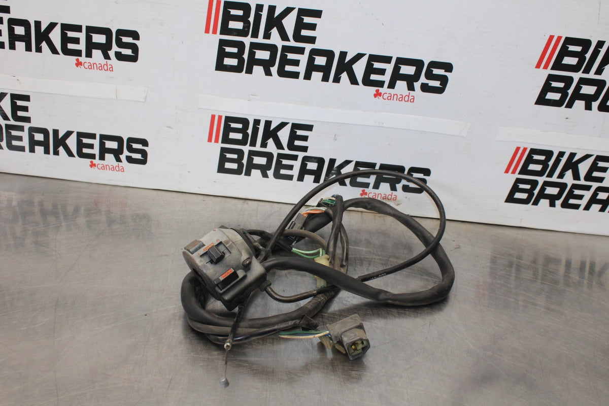 84 HONDA INTERCEPTOR 1000 VF1000F LEFT HANDLE HORN SIGNALS SWITCH BB878