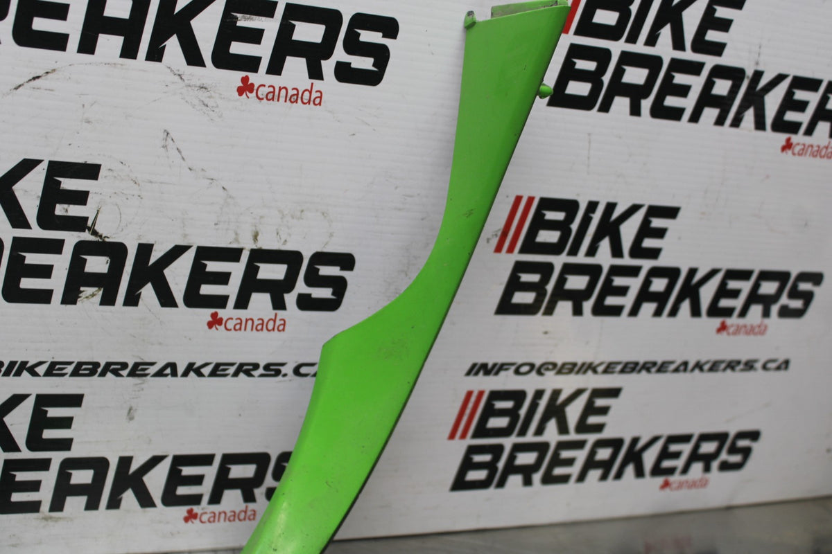 98 KAWASAKI NINJA ZX6 FRONT LOWER INNER EXHAUST V FAIRING COWL GUARD BB870