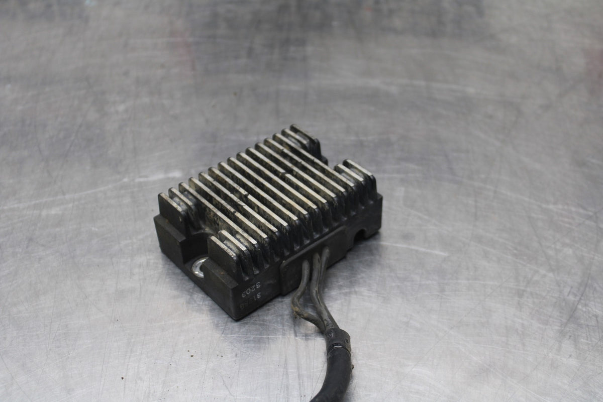 95-03 HARLEY-DAVIDSON SPORTSTER 1200 XL1200C RECTIFIER VOLTAGE REGULATOR BB817
