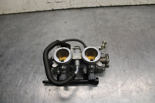 19-22 KAWASAKI Z400 MAIN FUEL INJECTORS / THROTTLE BODIES BB738