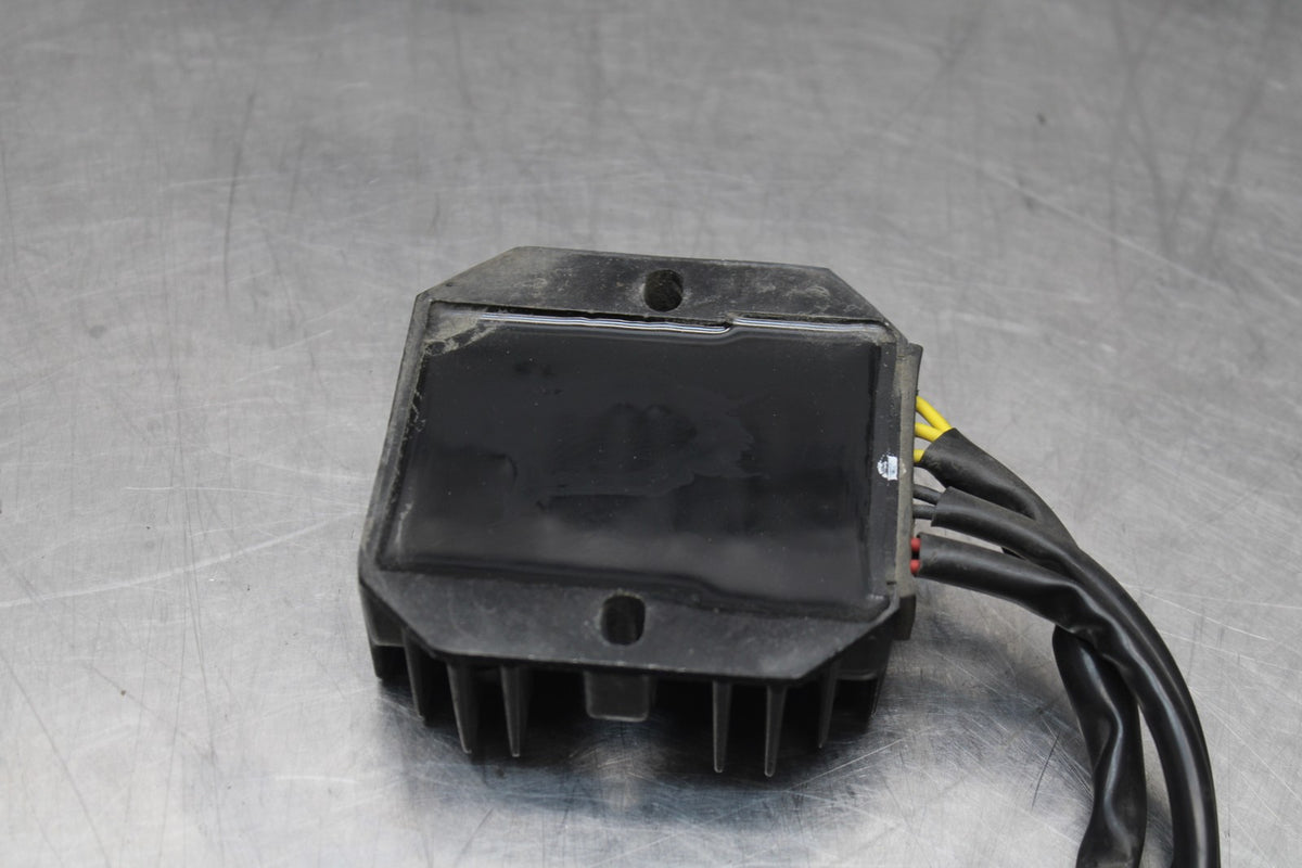 13-16 KTM 390 DUKE RECTIFIER VOLTAGE REGULATOR BB815