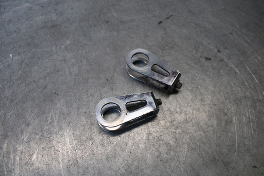 03-04 HONDA CBR600RR SWINGARM CHAIN TENSIONER ADJUSTMENT BRACKETS BB661