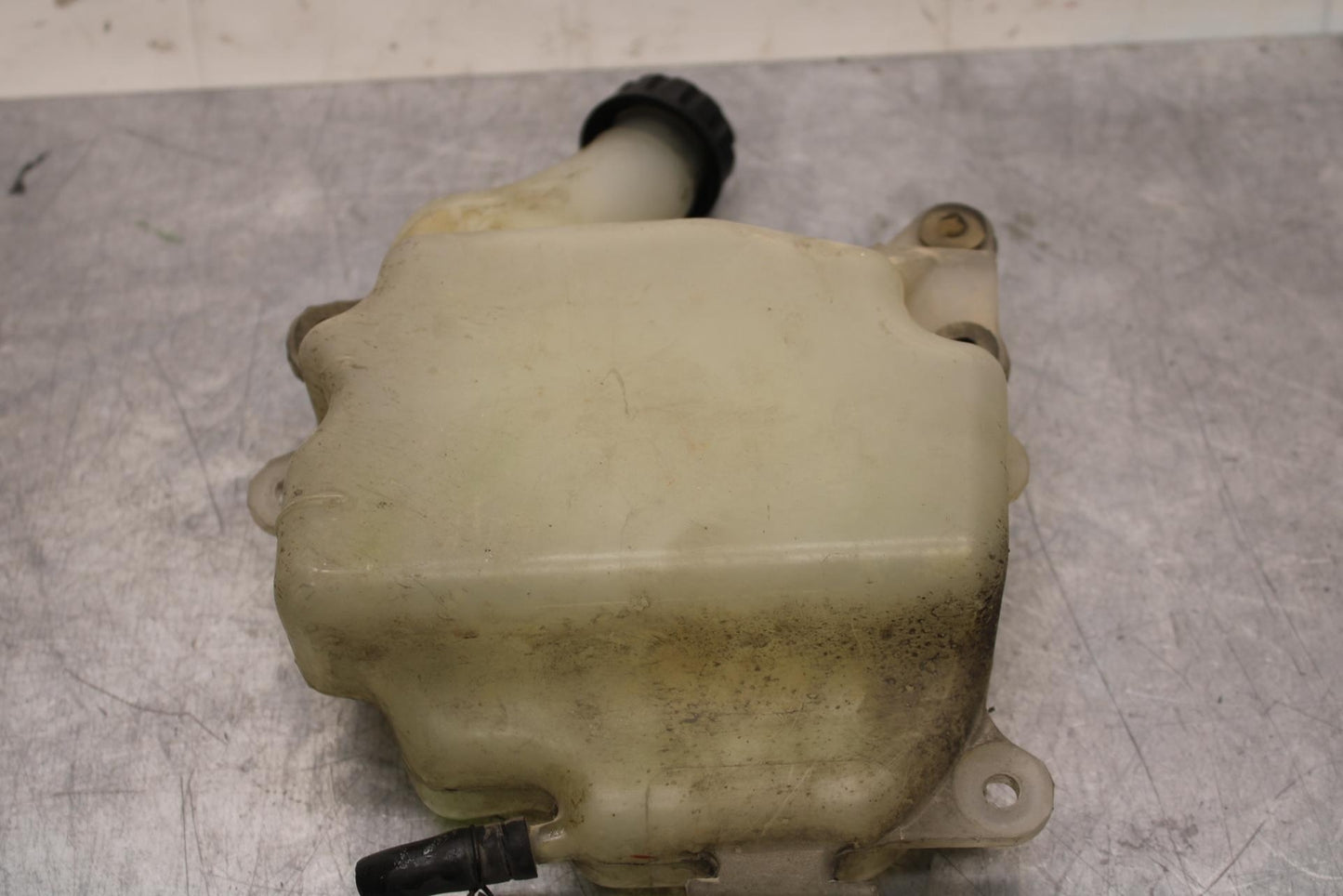 2006 Kawasaki Vulcan 900 VN900B Classic COOLANT WATER TANK RESERVOIR  BB585