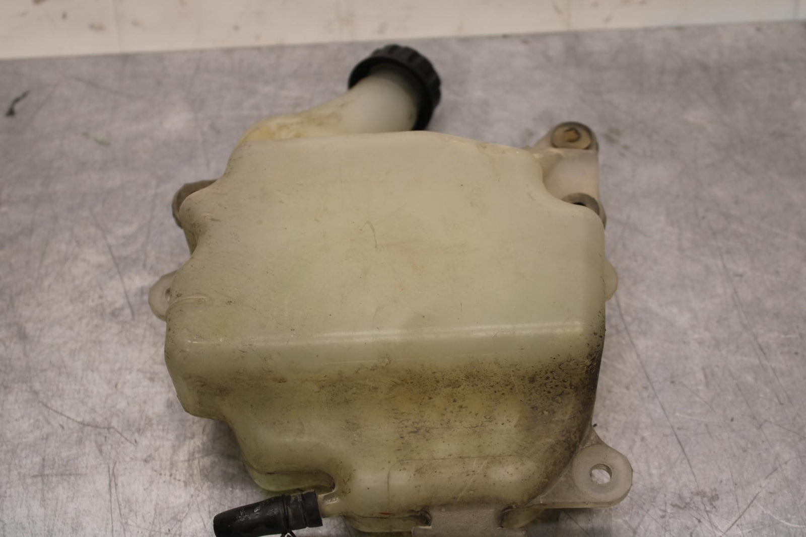 2006 Kawasaki Vulcan 900 VN900B Classic COOLANT WATER TANK RESERVOIR  BB585