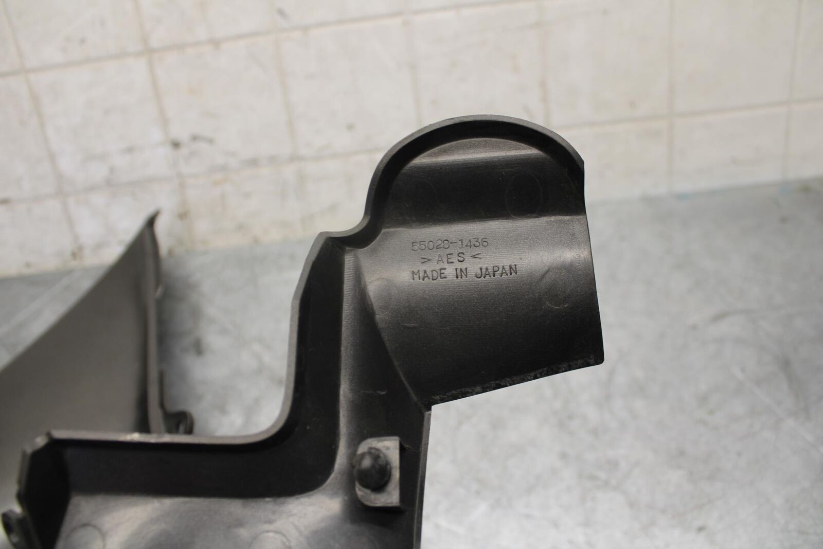 2002 Kawasaki Ninja ZX12R ZX1200B RIGHT FRONT DUCT COVER PANEL COWL BB48