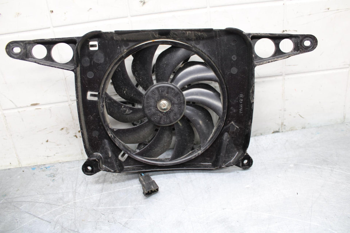 17-21 TRIUMPH STREET TRIPPLE R ABS ENGINE RADIATOR COOLING FAN bb452