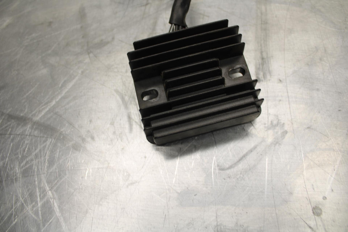 17-23 SUZUKI GSXR 250 GSX250RL8 RECTIFIER VOLTAGE REGULATOR BB490