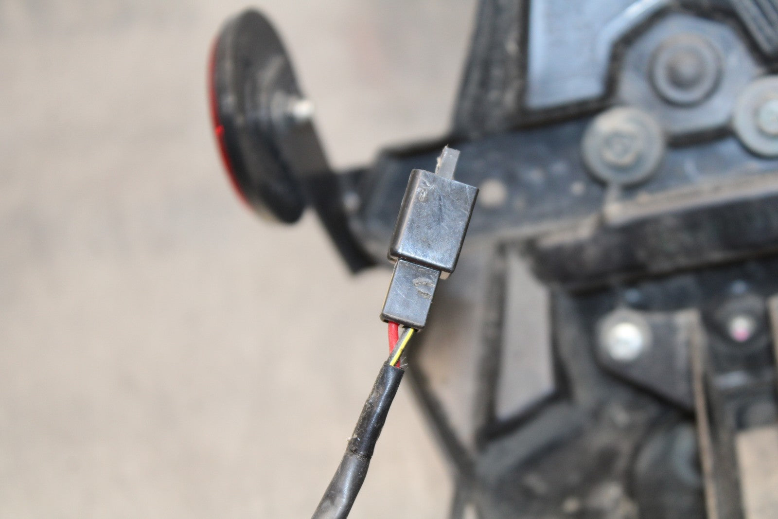 13-17 KAWASAKI NINJA 300 EX300 ABS REAR BACK FENDER MUD GUARD BB187