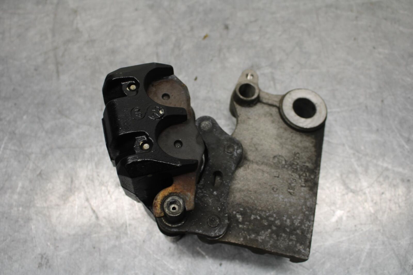 15-16 KAWASAKI EX300 REAR BACK BRAKE CALIPER W MOUNT BRACKET BB635