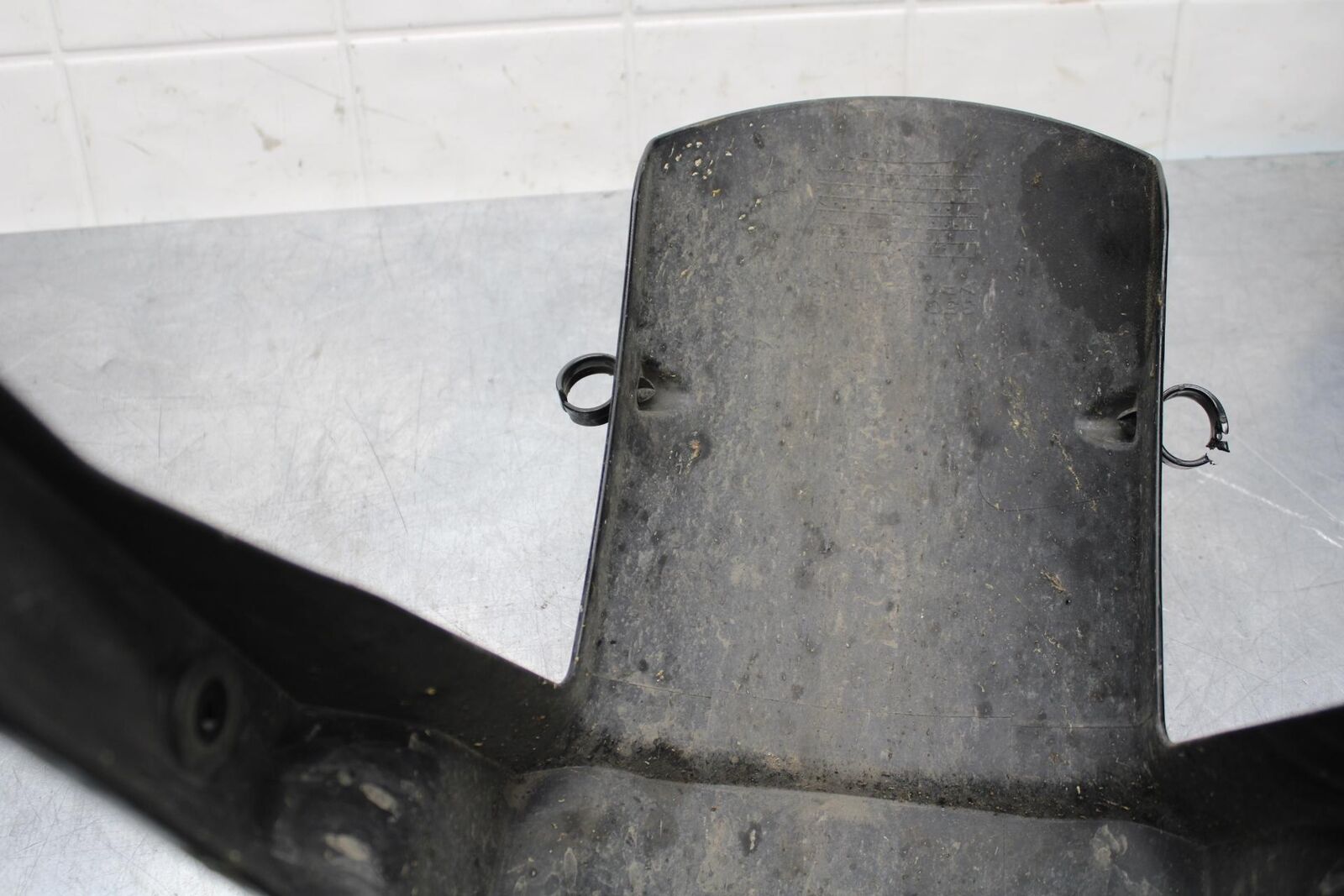 2011 Kawasaki Ninja ZX6R ZX600R FRONT WHEEL FENDER COWL 35004-0118-32N BB587