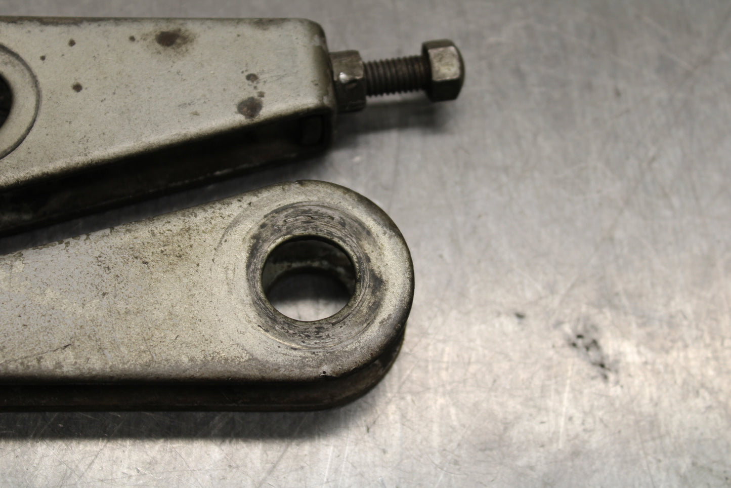 78 SUZUKI GS550E SWINGARM CHAIN TENSIONER ADJUSTMENT BRACKETS  BB133