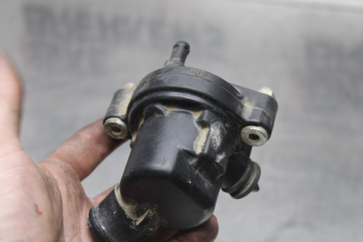 07 YAMAHA YZF R1 THERMOSTAT W HOUSING ASSEMBLY BB826