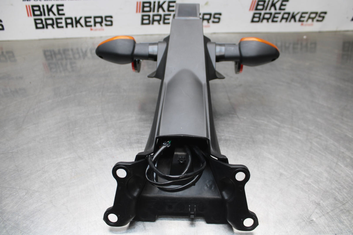 18 SUZUKI GSXR1000 REAR BACK FENDER MUD GUARD BB00