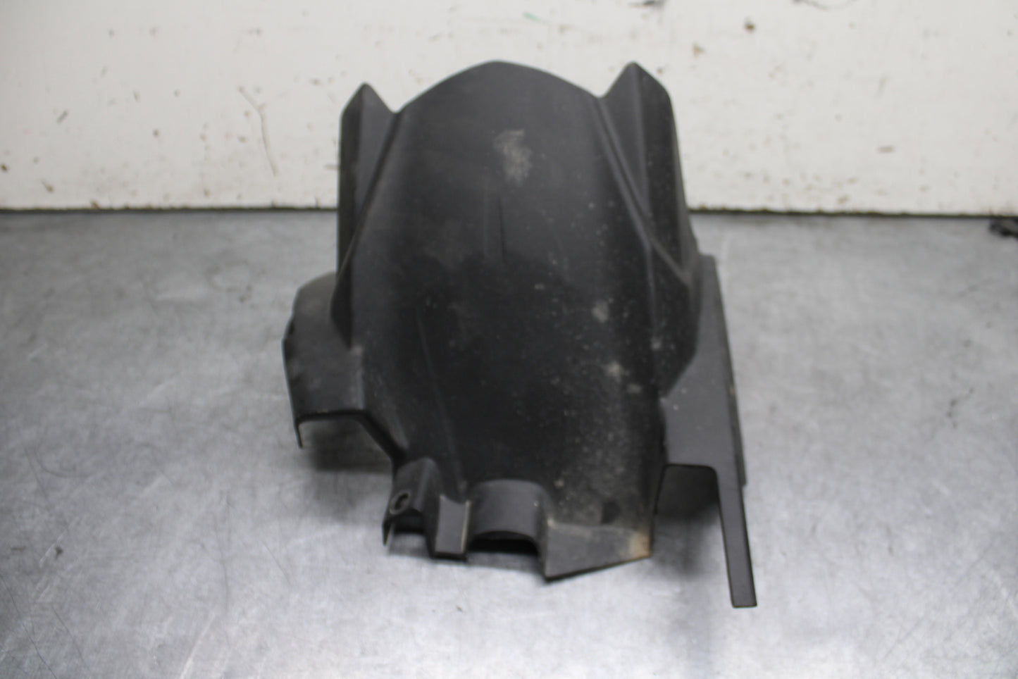 18-24 KAWASAKI NINJA 650 REAR BACK WHEEL TIRE HUGGER FENDER BB725