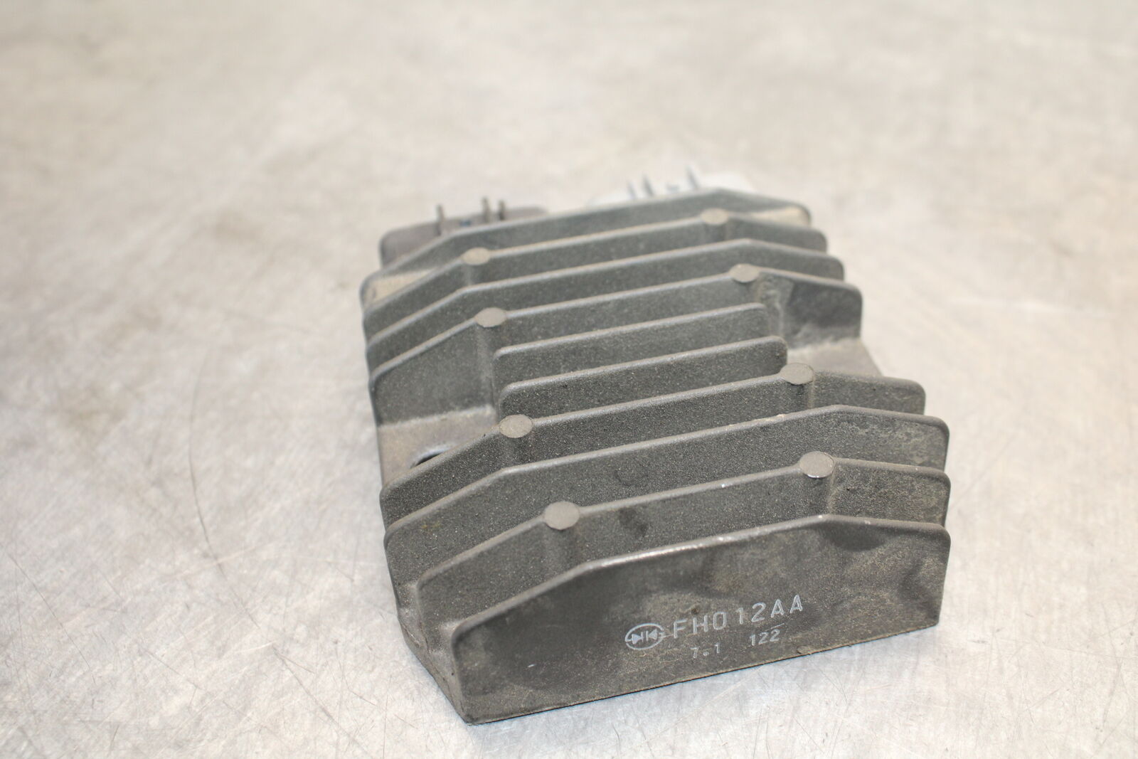 07-08 YAMAHA YZF R1 RECTIFIER VOLTAGE REGULATOR BB724