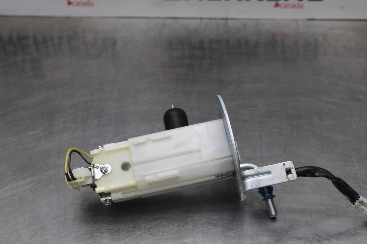 09 SUZUKI GSXR1000 FUEL PUMP GAS PETROL SENDER UNIT BB777