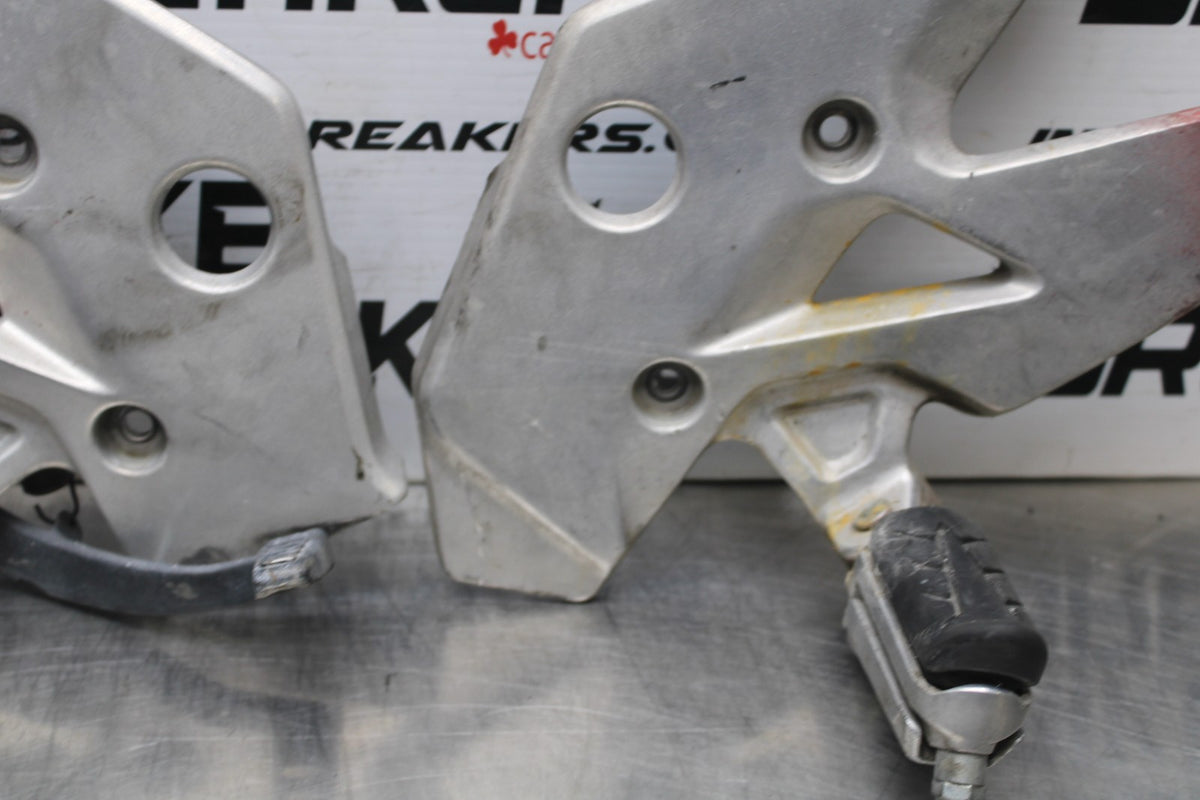 13-15 HONDA CBR500R RIGHT LEFT REARSETS REAR SET DRIVER FOOT PEGS  BB834
