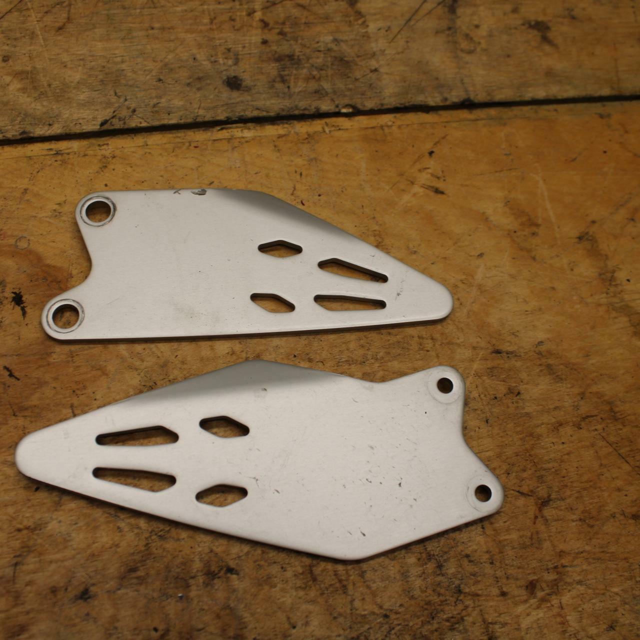 19-20 KAWASAKI NINJA ZX6R LEFT RIGHT REARSET HEEL GUARD COVER PAIR  BB338