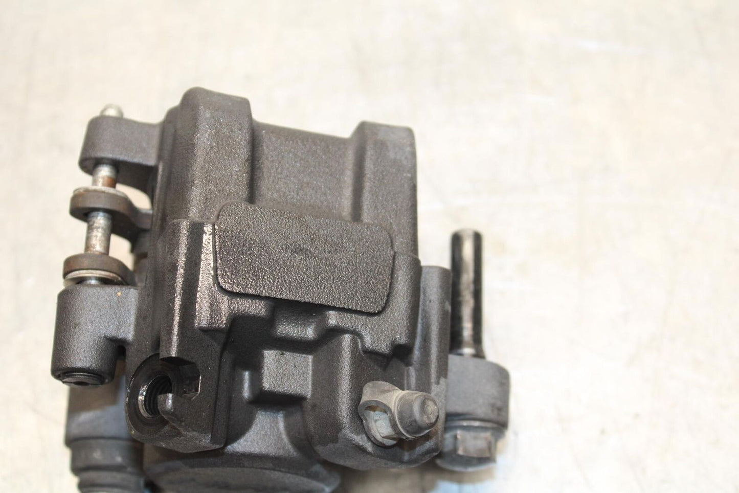2012 Yamaha FZ8 REAR BACK BRAKE CALIPER 39P-2580W-00-00 BB550