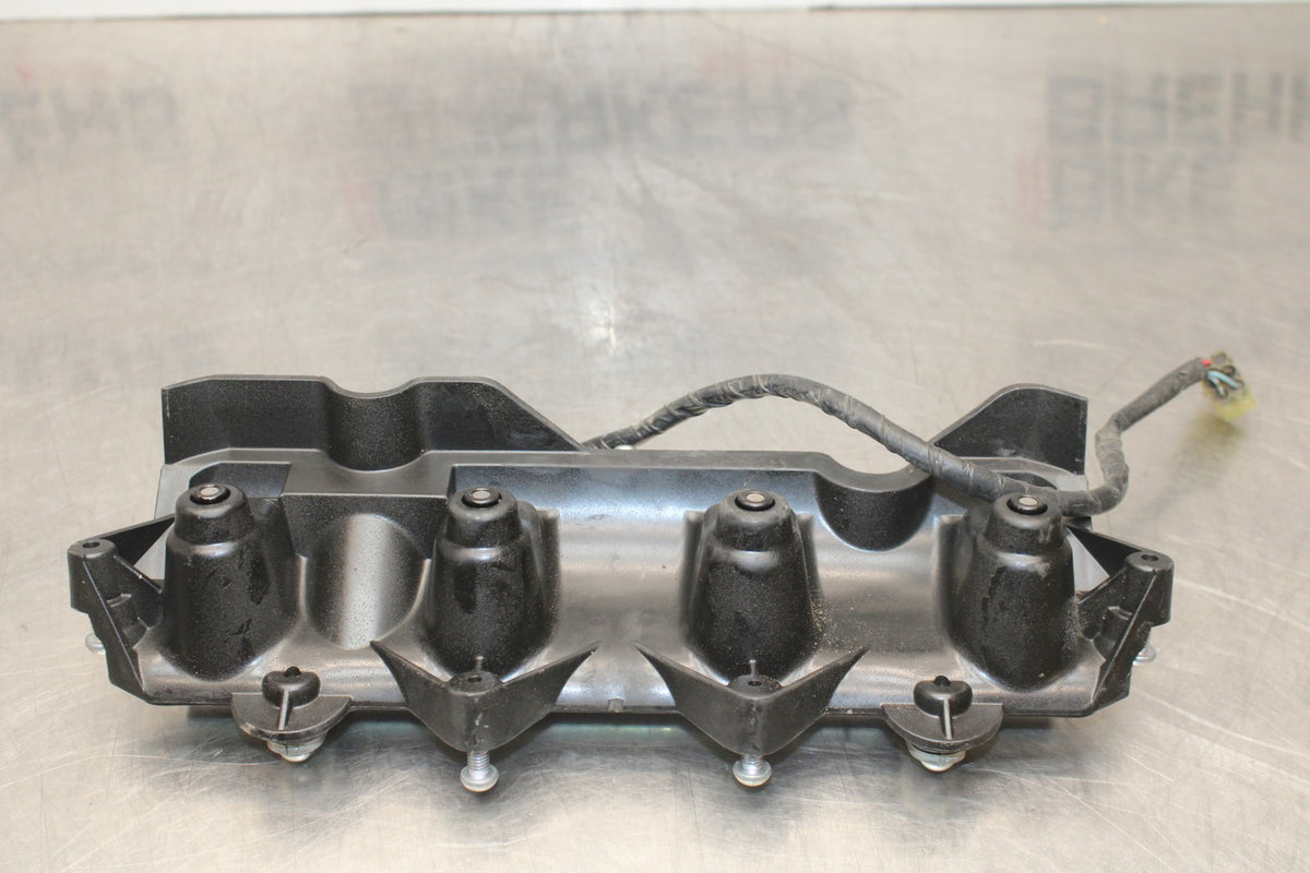 08-16 YAMAHA YZF R6 SECONDARY FUEL INJECTORS TOP AIRBOX GAS RAIL BB798