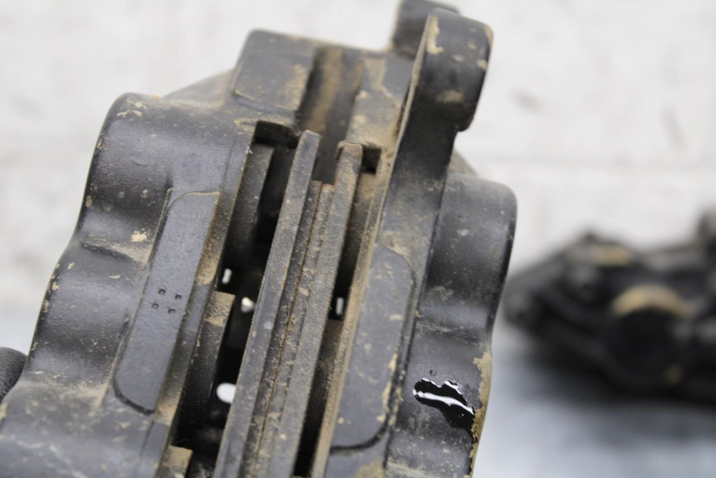 2000 Kawasaki Ninja ZX12R ZX1200A RIGHT LEFT FRONT BRAKE CALIPER SET PAIR BB565