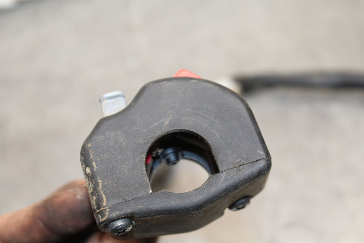 07-08 YAMAHA YZF R1 RIGHT CLIP ON HANDLE KILL OFF START SWITCH SWITCHES BB724