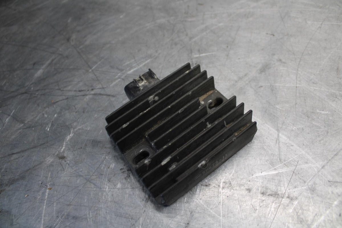 2007 Yamaha YZF R6 RECTIFIER VOLTAGE REGULATOR 4XY-81960-00-00 BB522