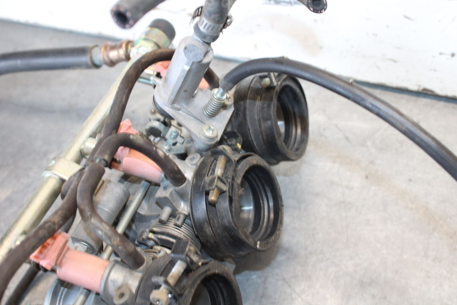 03-04 HONDA CBR600RR MAIN FUEL INJECTORS / THROTTLE BODIES 16400-MEE-672 BB661