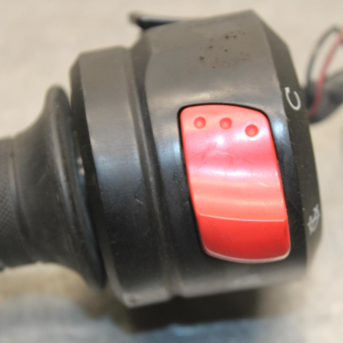 06-07 SUZUKI GSXR750 RIGHT THROTTLE GRIP BB645