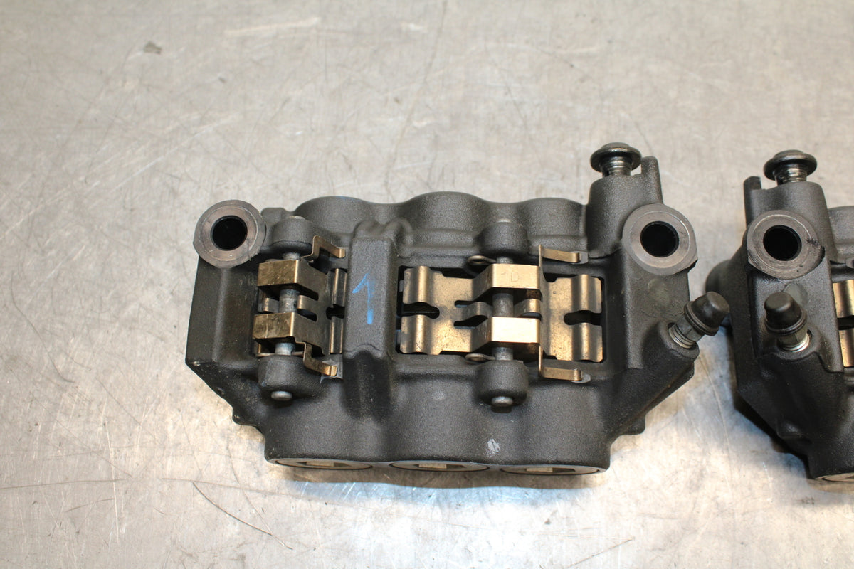 09-14 YAMAHA YZF R1 RIGHT LEFT FRONT BRAKE CALIPER SET PAIR CALIPERS BB118