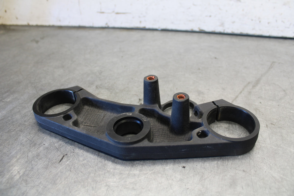 11-24 SUZUKI GSXR750 FORKS UPPER TRIPLE TREE CLAMP BB687