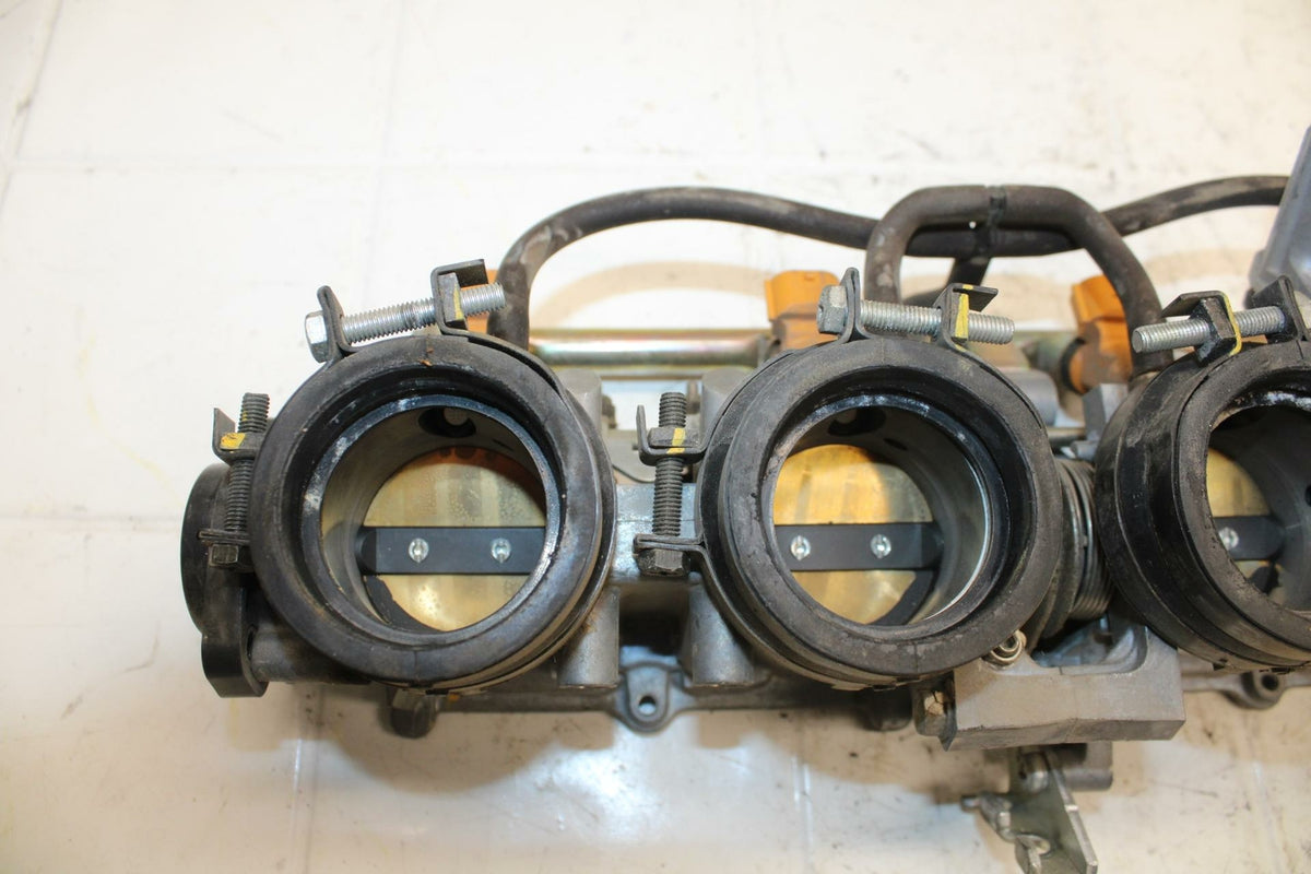 05-06 HONDA CBR600RR MAIN FUEL INJECTORS / THROTTLE BODIES BB399