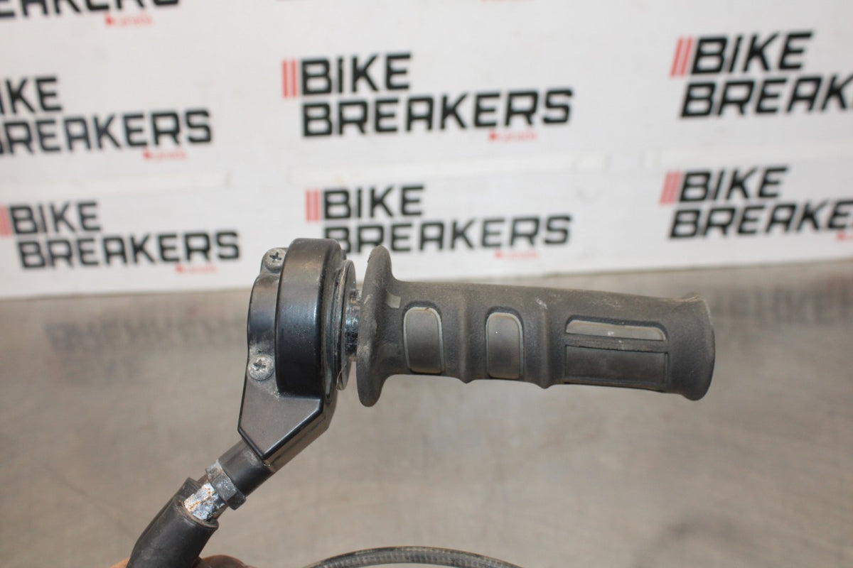 06 KAWASAKI KLR650 THROTTLE CABLE LINE HOUSING GUIDE BB919