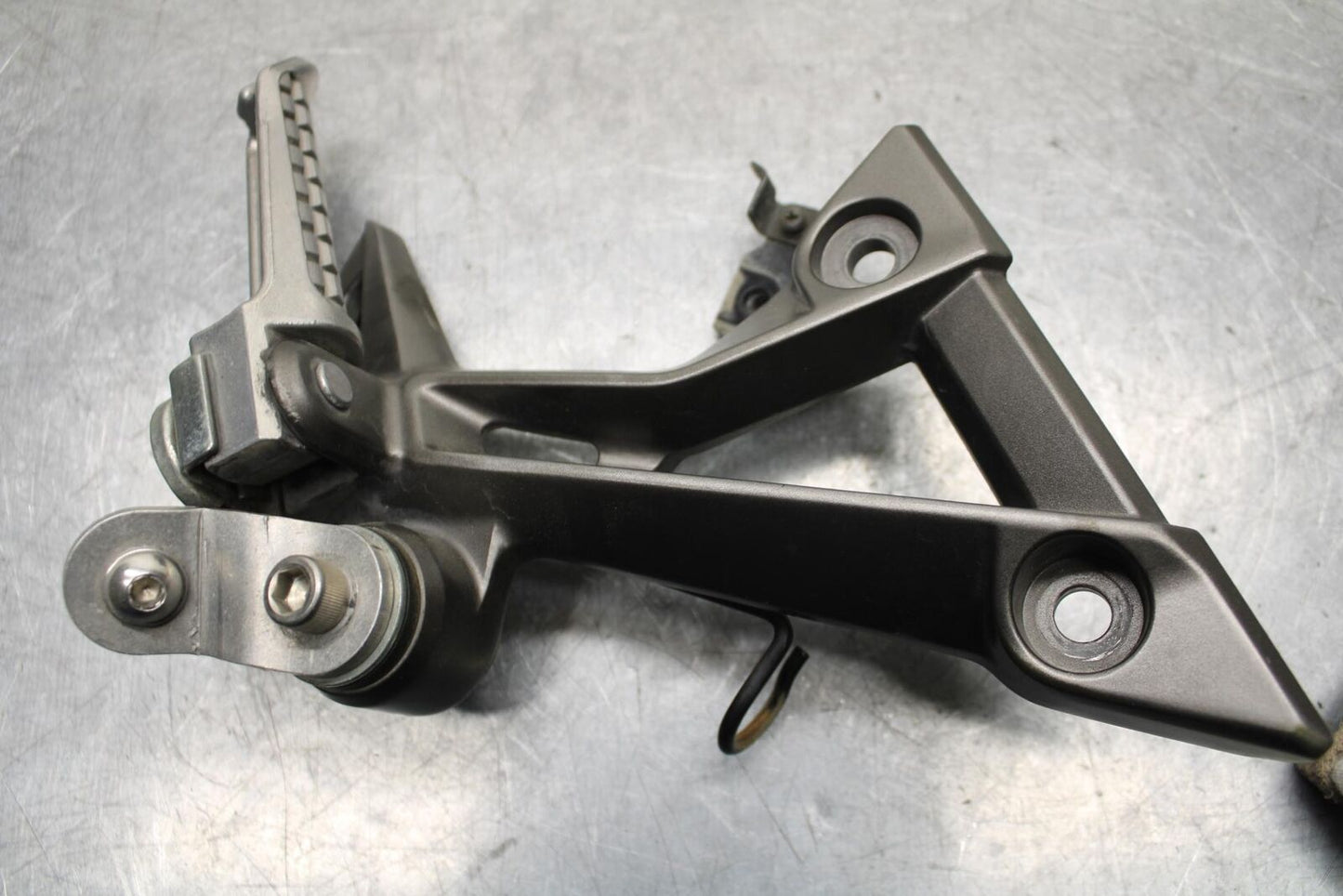 15-16 KAWASAKI EX300 REAR BACK PASSENGER PEG SET PAIR BB635