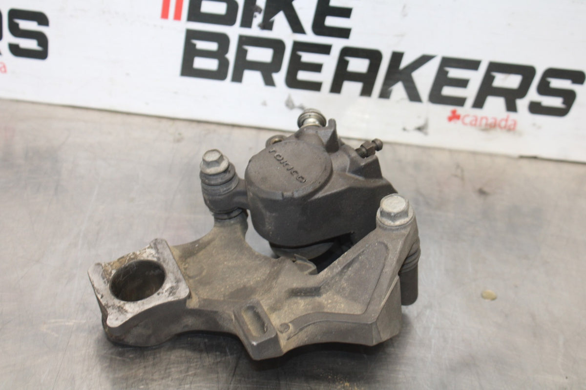 06-07 SUZUKI GSXR600 REAR BACK BRAKE CALIPER W MOUNT BRACKET BB836