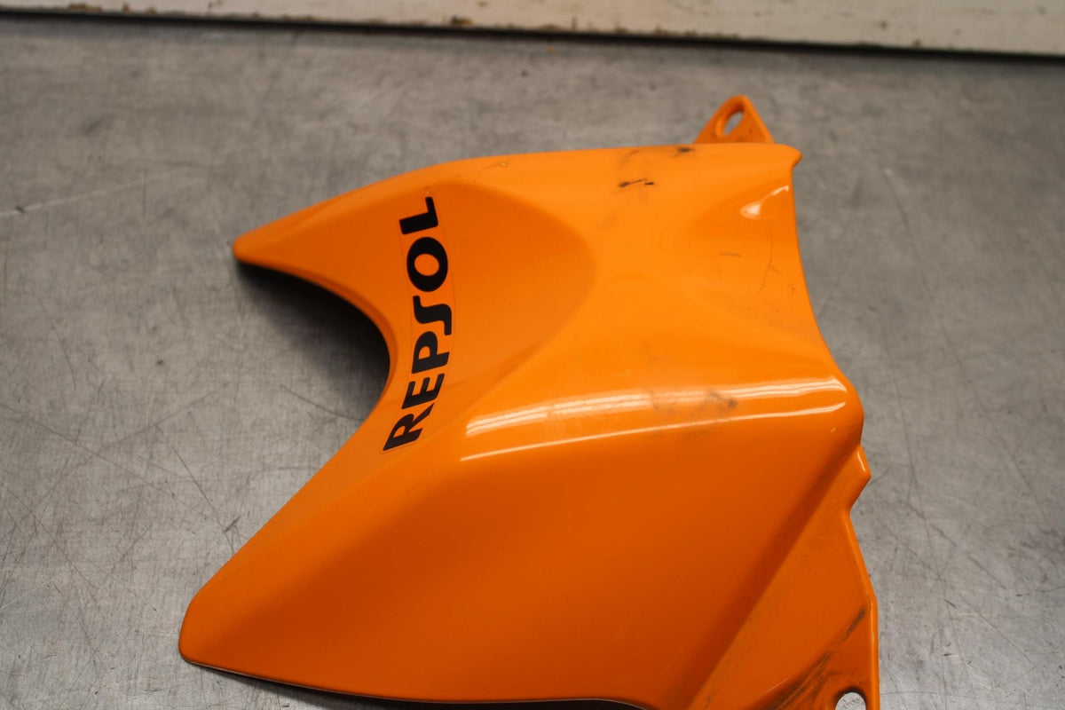 11-19 HONDA CBR125R FRONT GAS TANK FUEL CELL FAIRING COWL COVER TRIM BB105