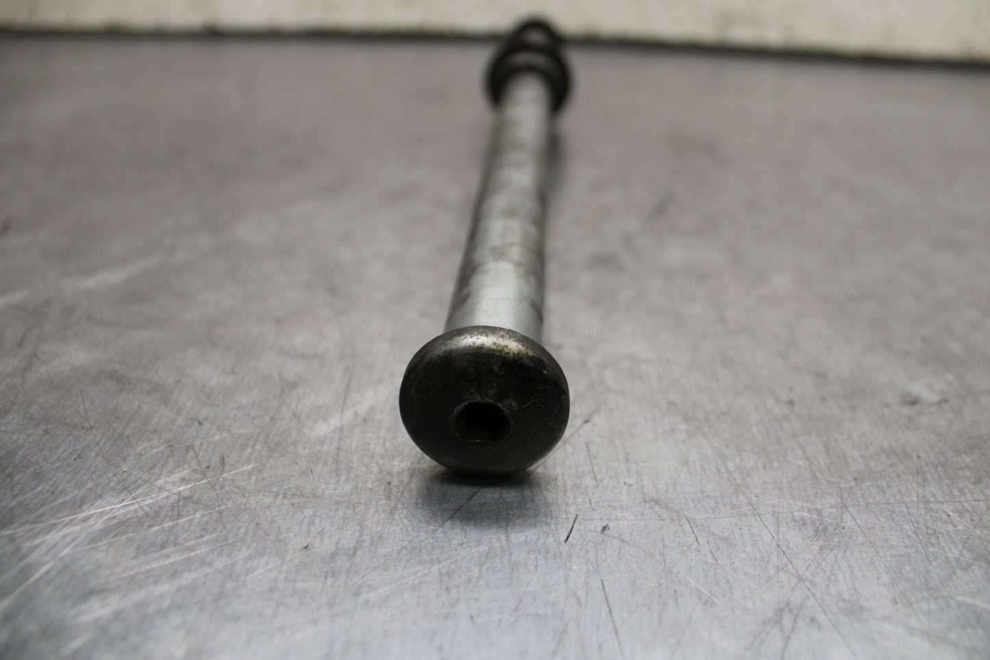 1998 Honda Valkyrie 1500 GL1500C REAR AXLE BACK WHEEL RIM PIVOT BOLT AXEL BB116