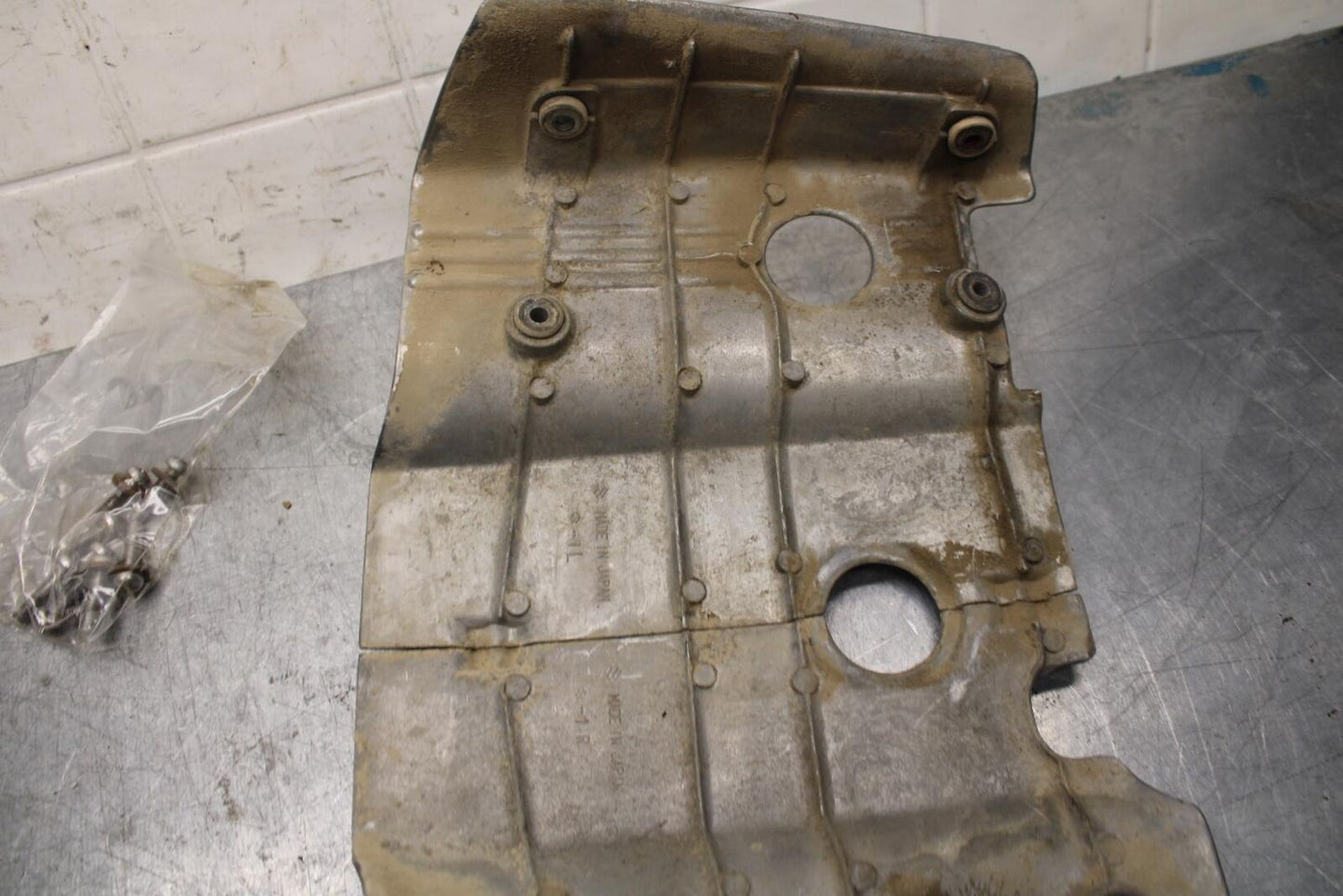 75 SUZUKI GT 550  RAM AIR INTAKE DUCT COVER BB72