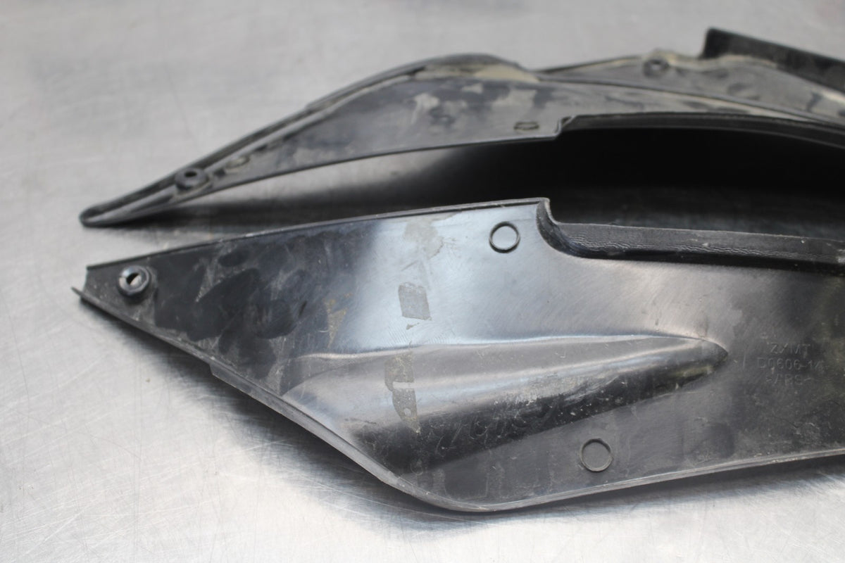 05-06 KAWASAKI NINJA ZX6R RIGHT LEFT GAS FUEL TANK PANELS COVERS TRIM COWL BB877