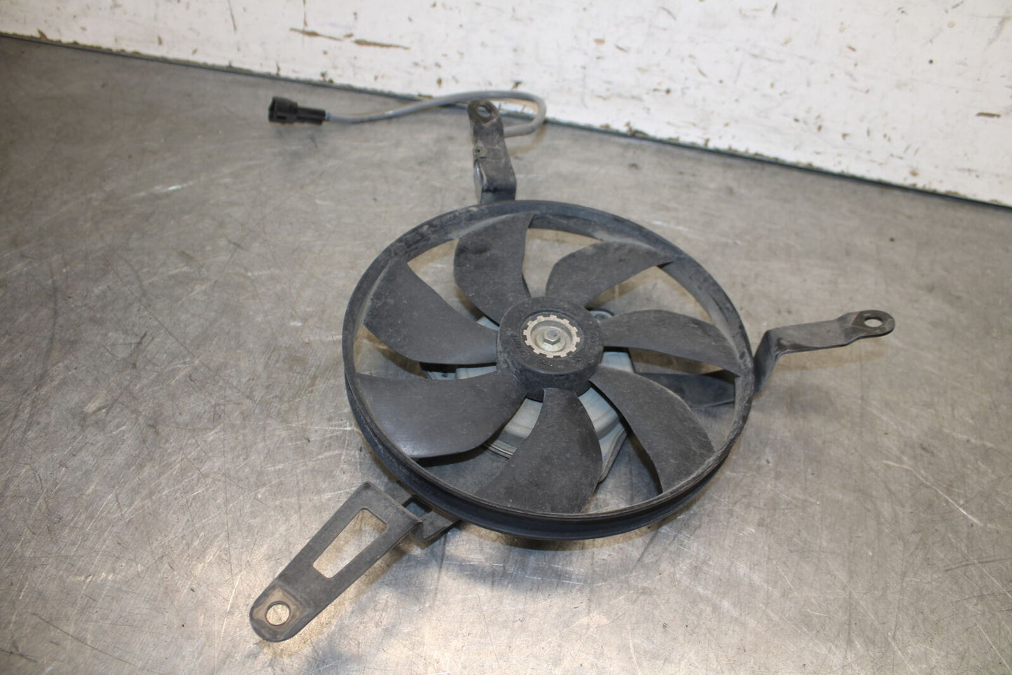 19-23 KAWASAKI NINJA ZX6R ENGINE RADIATOR COOLING FAN BB701