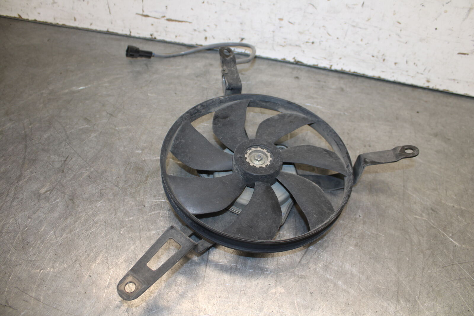 19-23 KAWASAKI NINJA ZX6R ENGINE RADIATOR COOLING FAN BB701